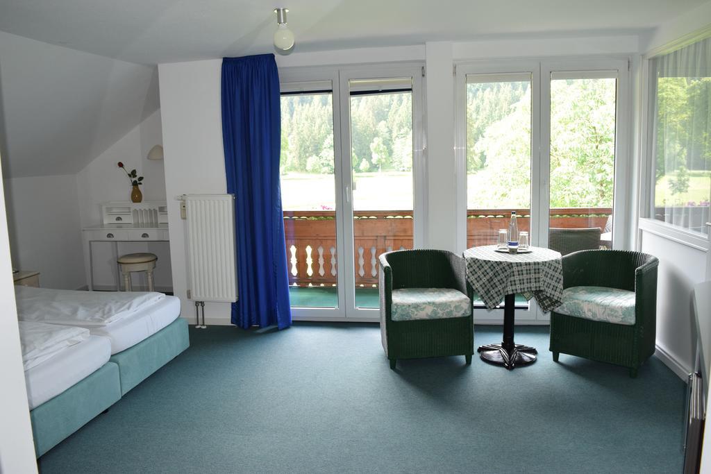 Hotel Kleiner Koenig Швангау Экстерьер фото