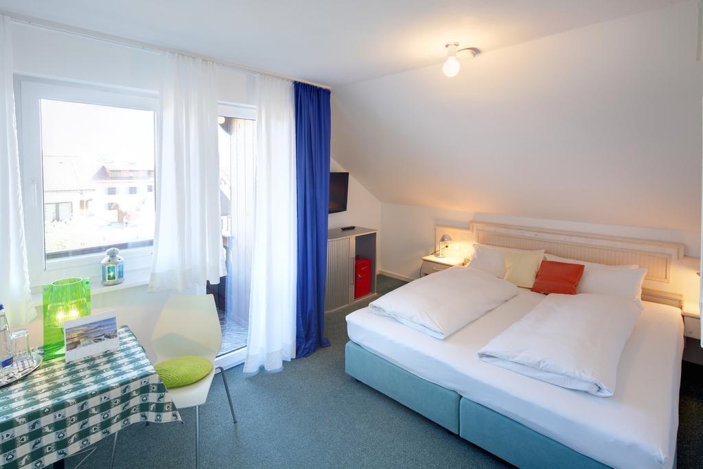 Hotel Kleiner Koenig Швангау Экстерьер фото