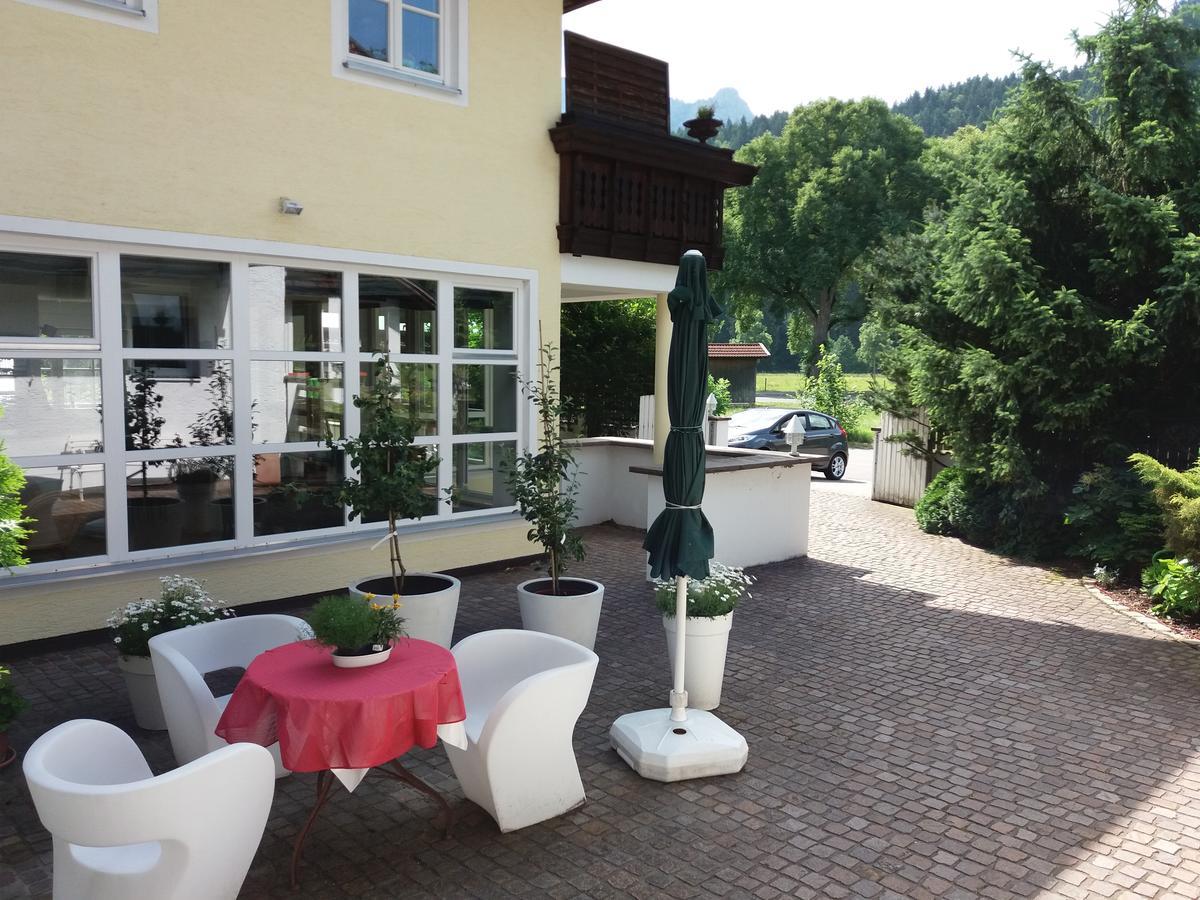Hotel Kleiner Koenig Швангау Экстерьер фото